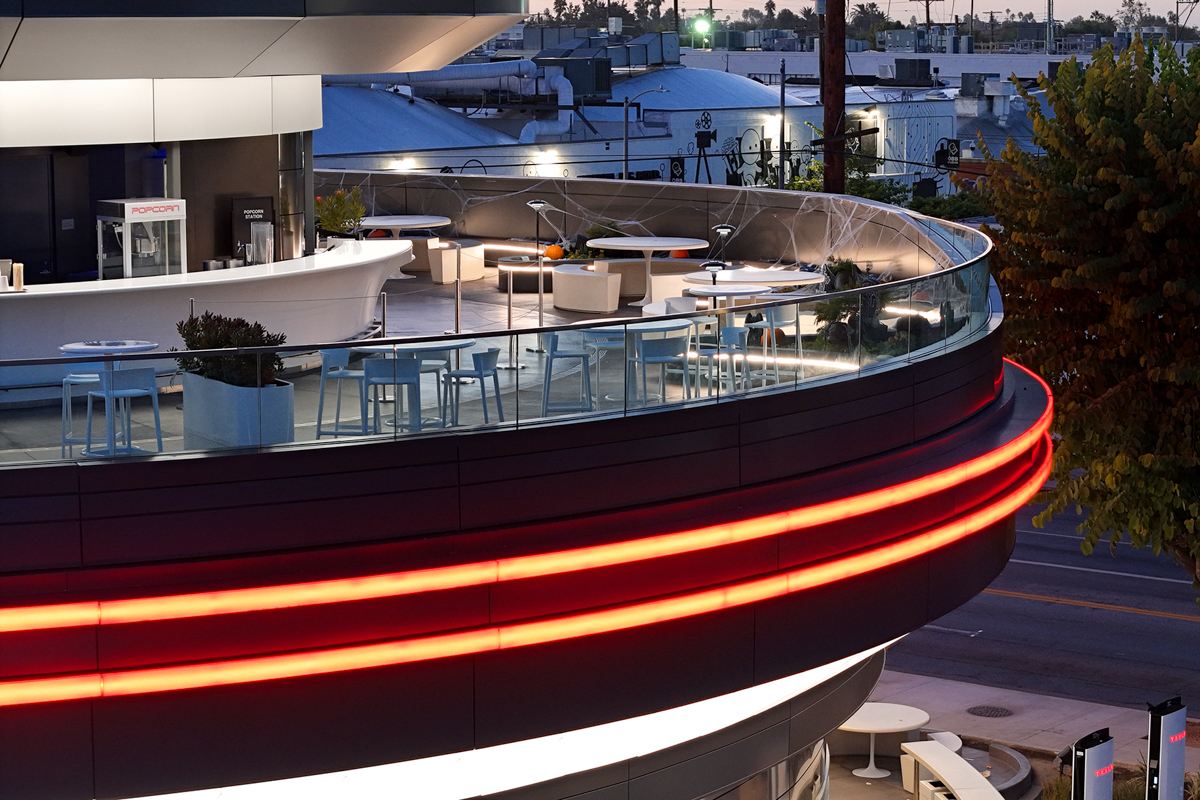 07 Tesla Diner Los Angeles Exterior