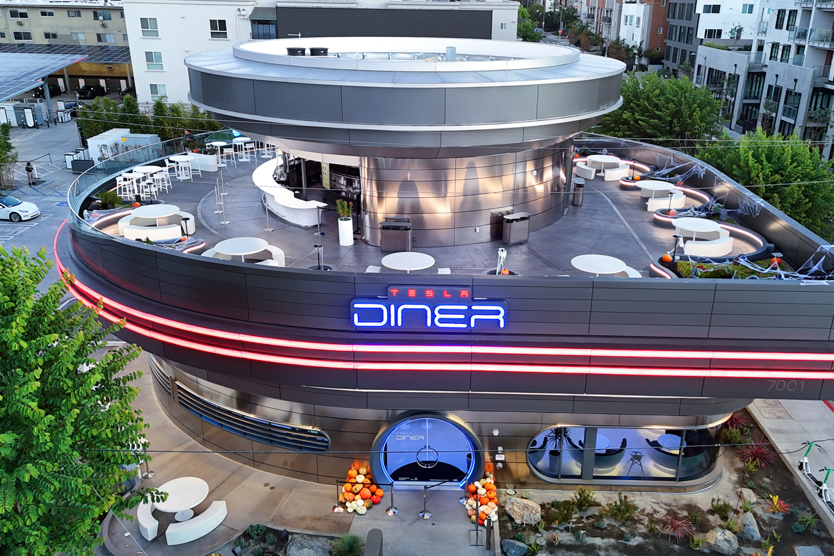23 Tesla Diner Los Angeles Exterior