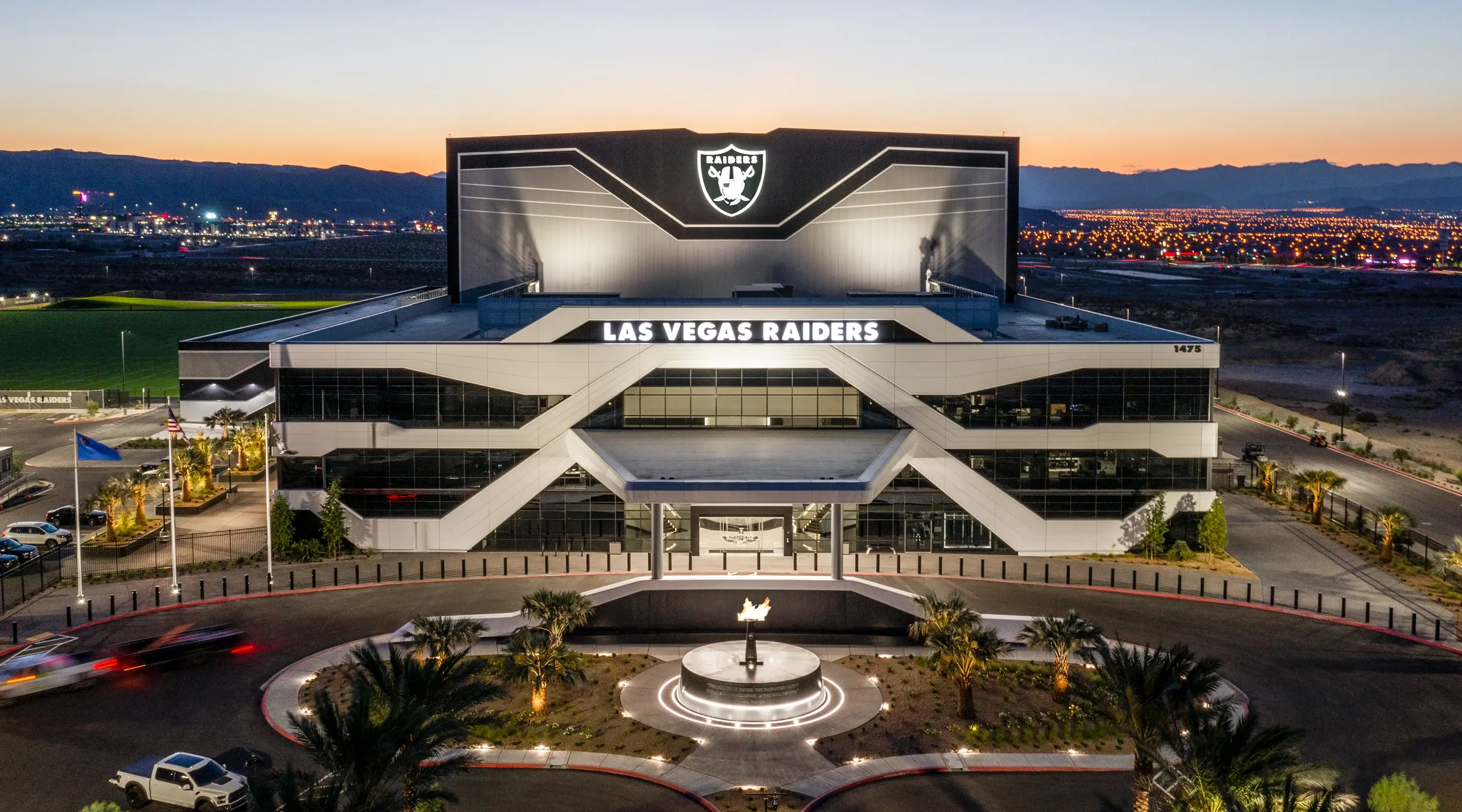 Home Gallery 001 Las Vegas Raiders Hq 002 Exterior Jason Orear