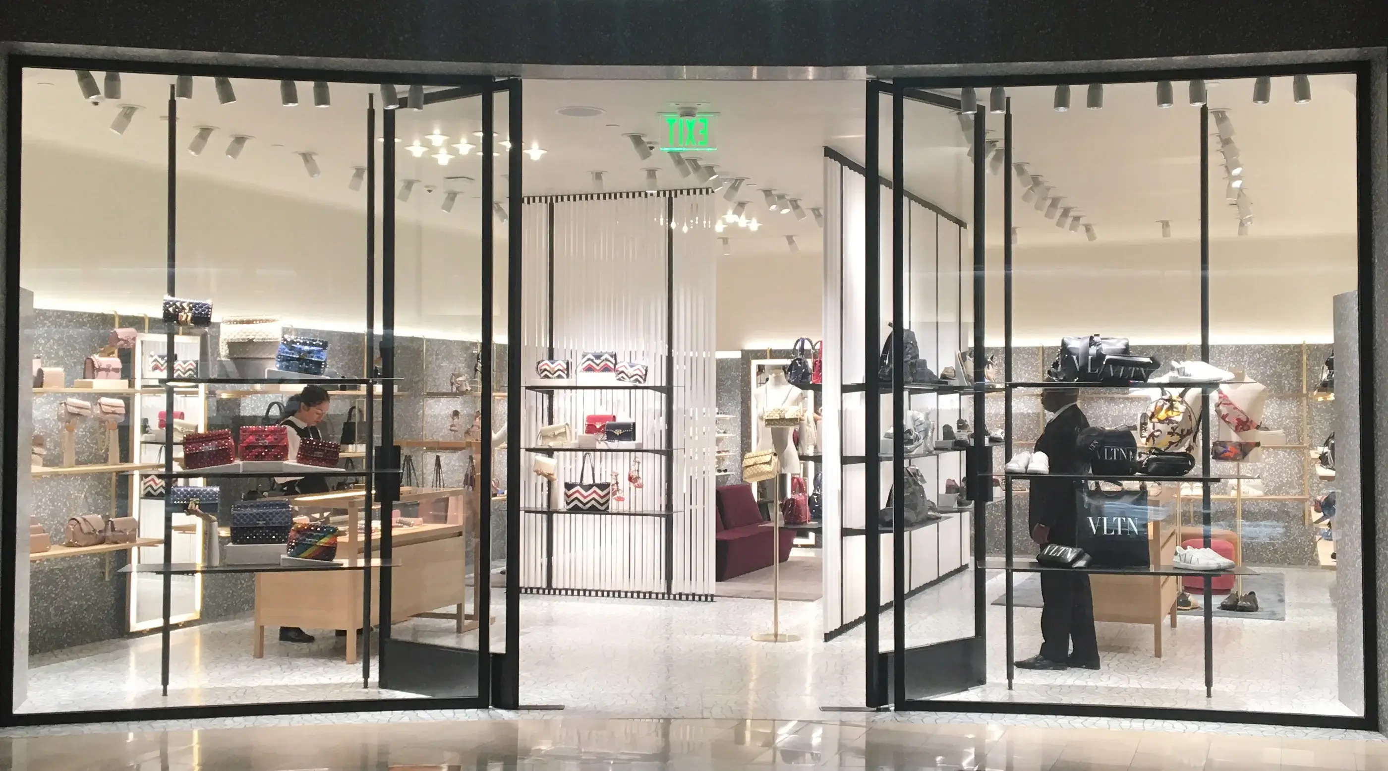 Valention_storefront_web_resize